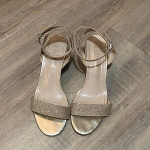Dream Pairs Glittery Gold Heels